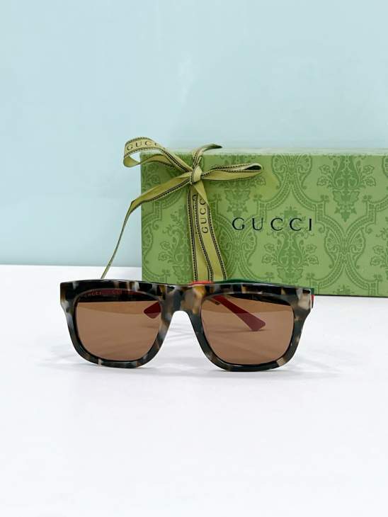 Picture of Gucci Sunglasses _SKUfw79164042fw